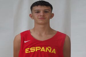 El alcalareño Carlos Muñiz, convocado con la Selección Española de baloncesto U14