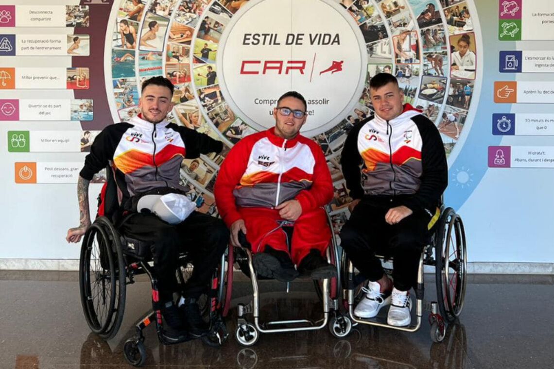 David Viruez, Samuel García y Raúl Asensio, del CD Dragones Quad Rugby participan en una concentración con la Selección Española