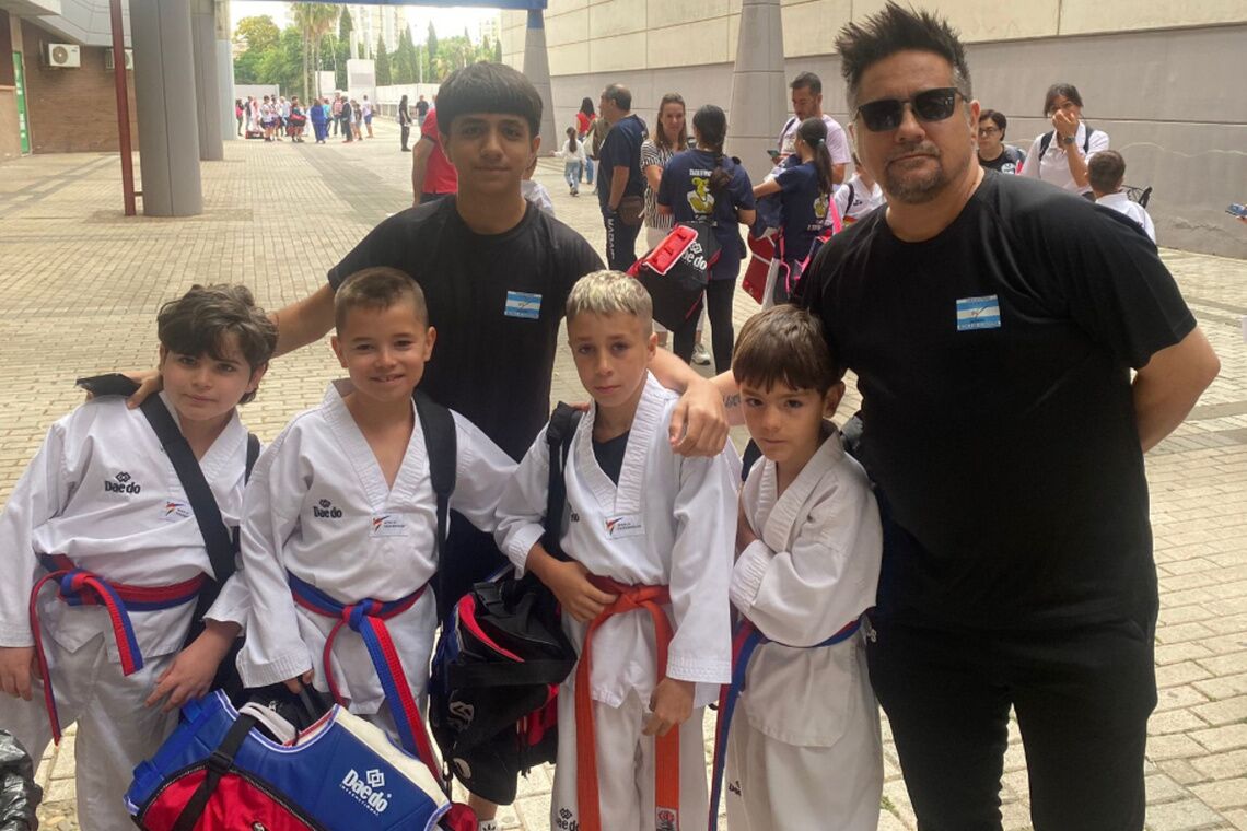 Jorge Olalla, Manuel Gómez, Brayam Rubio y Alejandro Pizarro, del Taekwondo Nervio Alcalá consiguen medallas de oro