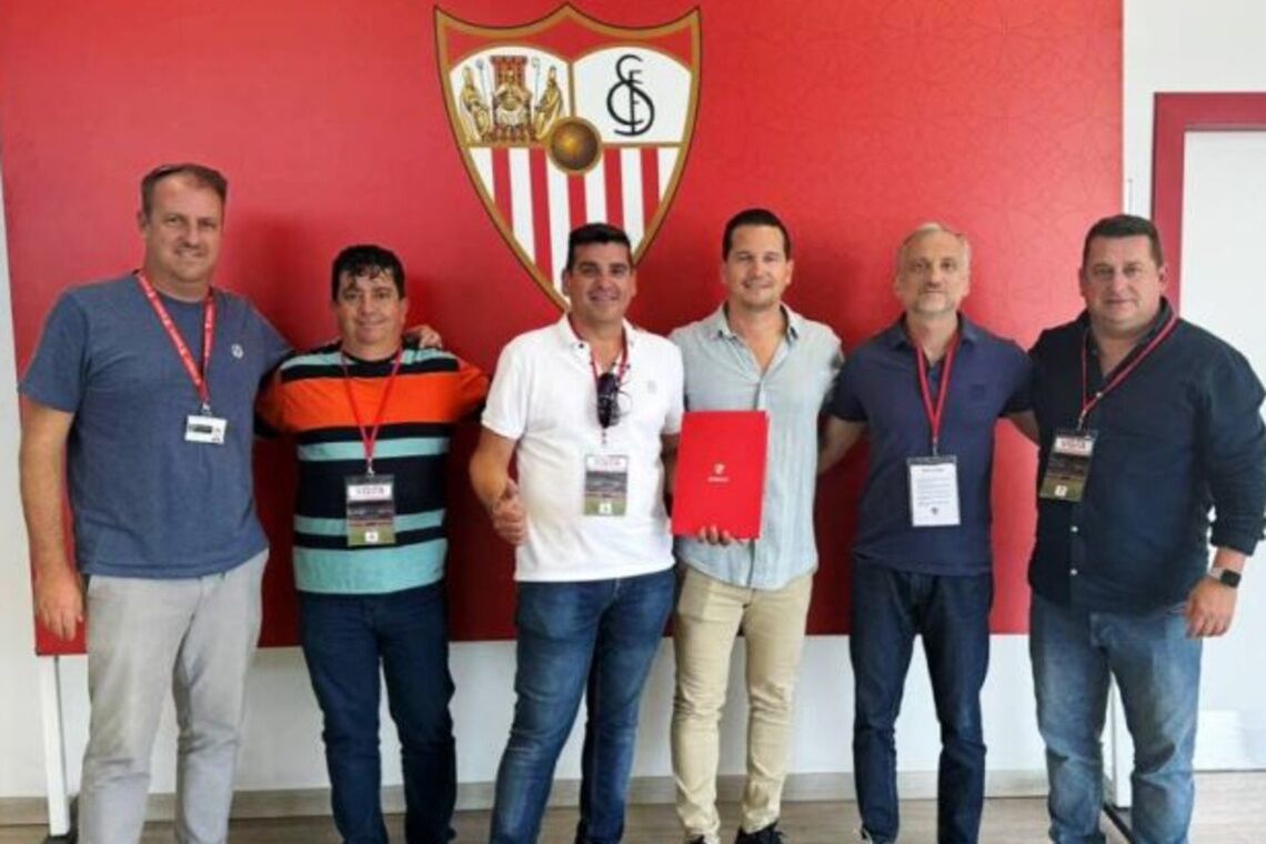 Convenio de colaboración entre la cantera del Sevilla FC y el CD Pablo VI