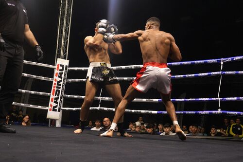 Gran velada de kick boxing y boxeo en el Fernández Viagas