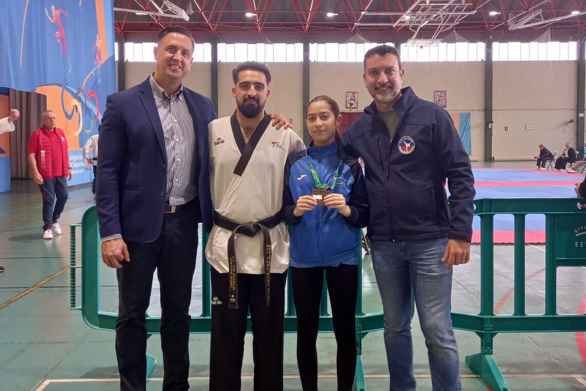 Alba María Pérez Guardia, medalla de bronce en el campeonato de Andalucía de poomsae adulto